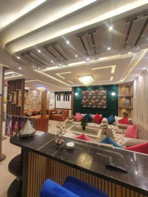 Grand Appartement corniche